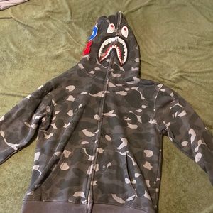 Bape hoodie black, really good condition, never worn